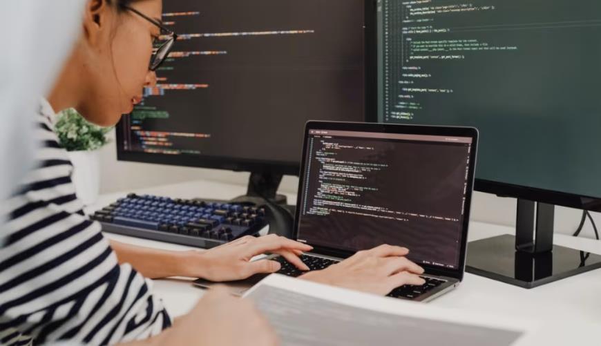 海淀区小程序定制开发构建实时互动新生态：WebRTC+即时通讯双引擎驱动